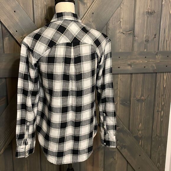 4/$25 Flannel button down - Picture 3 of 7